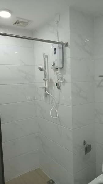 Service Residence for Sale at Country Garden Central Park - Win Tan - Bathroom - PropertyGuru.com.my