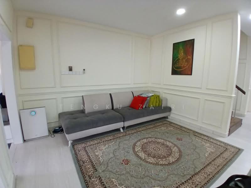 2-storey Terraced House for Sale in Denai Alam (Shah Alam) - Tengku Zairi - Living Room - PropertyGuru.com.my