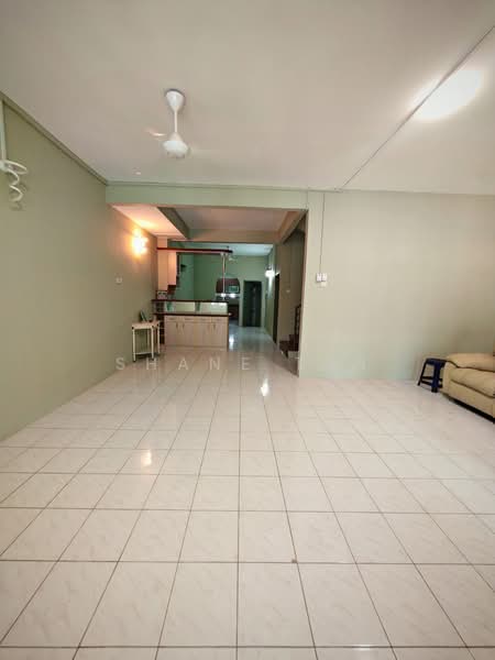 2-storey Terraced House for Sale in Taman Bukit Kepayang (Bukit Kepayang) - Shane Tan - Living Room - PropertyGuru.com.my