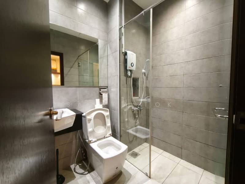 Service Residence for Rent at Paragon Suites @ CIQ - Sakura Tok - Bathroom - PropertyGuru.com.my