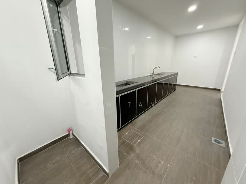 1-storey Terraced House for Sale in Taman Puteri Wangsa (Ulu Tiram) - Win Tan - Kitchen - PropertyGuru.com.my