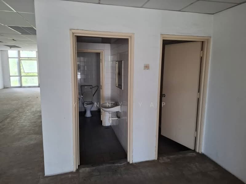 Office for Rent in Bandar Sri Damansara (Selangor) - Yenny Yap - Bathroom - PropertyGuru.com.my