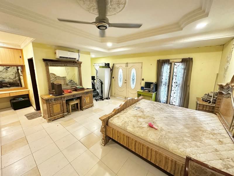 2-storey Terraced House for Sale at Ukay Perdana - Lukman Hakim - Bedroom - PropertyGuru.com.my