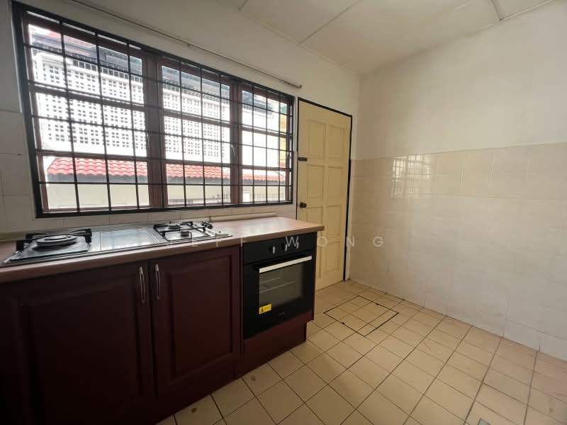 2-storey Terraced House for Sale in Tropicana Indah (Kota Damansara) - Jeff Wong - Kitchen - PropertyGuru.com.my
