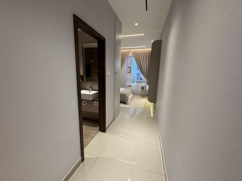 Service Residence for Sale at Veranda Residence - Eddie Ong - Corridor - PropertyGuru.com.my