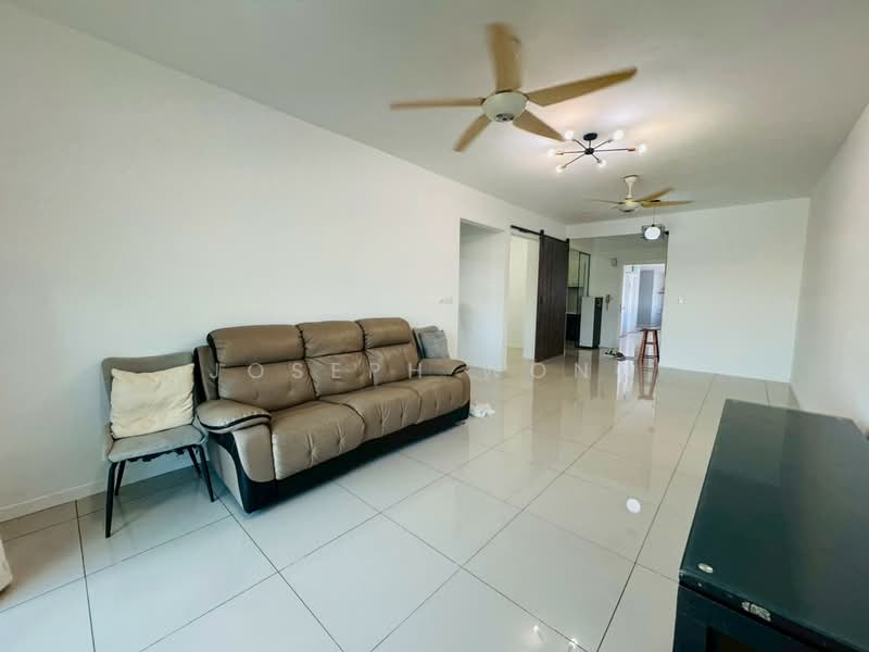 Ujana Executive Apartment untuk Untuk Dijual - RM 500,000, Feb 2026 - Living Room - PropertyGuru.com.my