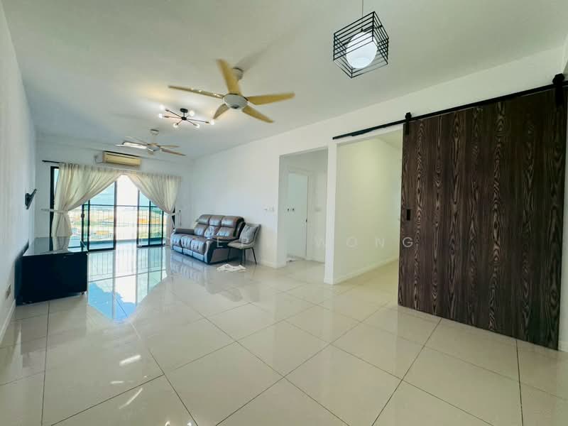 Ujana Executive Apartment untuk Untuk Dijual - RM 500,000, Feb 2026 - Living Room - PropertyGuru.com.my