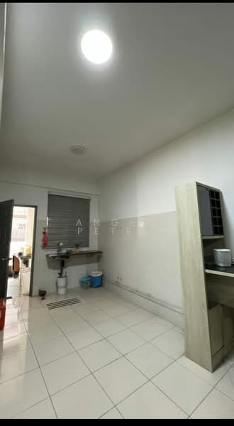 2-storey Terraced House for Rent in Kinarut (Papar) - Angel Peter - Kitchen - PropertyGuru.com.my