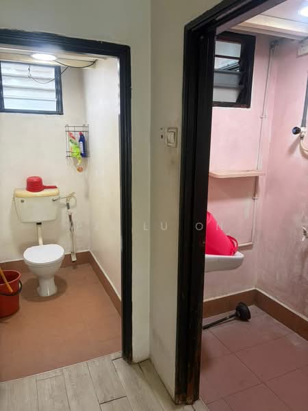 Taman Sri Plentong untuk Untuk Dijual - RM 175,000, Feb 2026 - Bathroom - PropertyGuru.com.my