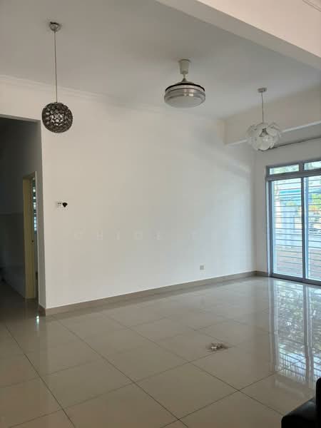 2-storey Terraced House for Sale in Kota Kemuning (Shah Alam) - Chloe Tan - Living Room - PropertyGuru.com.my