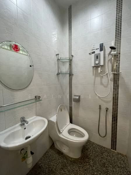 Taman Daya Tamans Dayas untuk Untuk Disewa - RM 1,800 /bulan, Feb 2026 - Bathroom - PropertyGuru.com.my