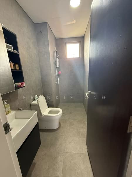 Servis Apartment untuk Dijual di The Birch - Frankie Ong - Bathroom - PropertyGuru.com.my