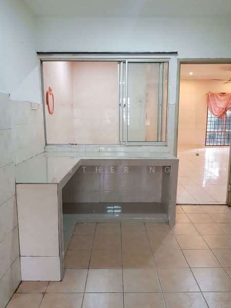 2-storey Terraced House for Sale in Taman Tasik Prima (Puchong) - Esther Ng - Kitchen - PropertyGuru.com.my