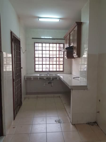 2-storey Terraced House for Sale in Taman Tasik Prima (Puchong) - Esther Ng - Kitchen - PropertyGuru.com.my