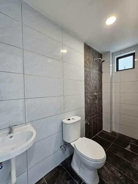 2-storey Terraced House for Sale in Taman Daya (Johor Bahru) - Andrew Teo - Bathroom - PropertyGuru.com.my