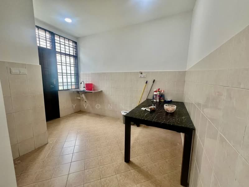 Taman Mutiara Rini untuk Untuk Disewa - RM 2,100 /bulan, Feb 2026 - Kitchen - PropertyGuru.com.my