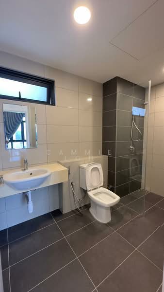Condominium for Rent at Inwood Residences - Cammie Loh - Bathroom - PropertyGuru.com.my