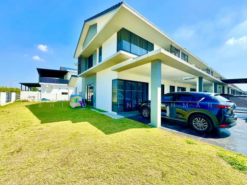 2-storey Terraced House for Sale in Bandar Bukit Raja (Klang) - Zahiruddin Rahman - Exterior - PropertyGuru.com.my