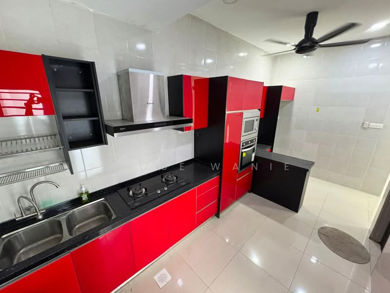 Semi-Detached House for Sale in Bandar Saujana Putra (Tanjong Duabelas) - Syazue Wanie - Kitchen - PropertyGuru.com.my