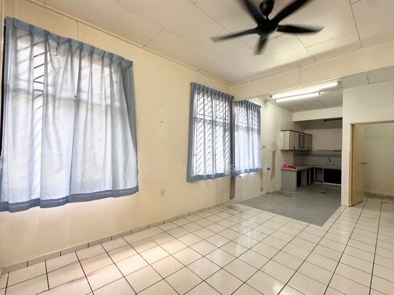 Taman Daya Tamans Dayas untuk Untuk Disewa - RM 1,800 /bulan, Feb 2026 - Kitchen - PropertyGuru.com.my