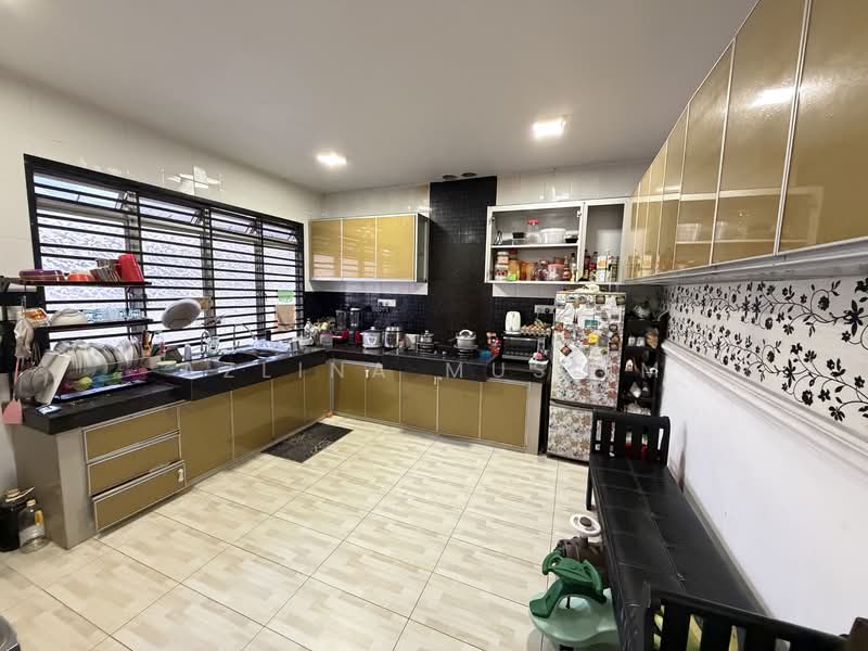 1-storey Terraced House for Sale in Taman Melaka Baru (Batu Berendam) - Azlina Muslim - Kitchen - PropertyGuru.com.my