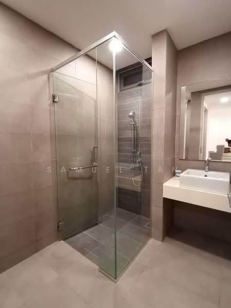 Condominium for Rent at Vivo Residential Suites - Samuel Tan - Bathroom - PropertyGuru.com.my