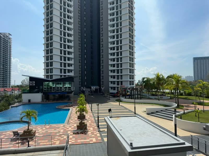 Kondominium untuk Dijual di The Brezza - Sunny Lok - Exterior - PropertyGuru.com.my