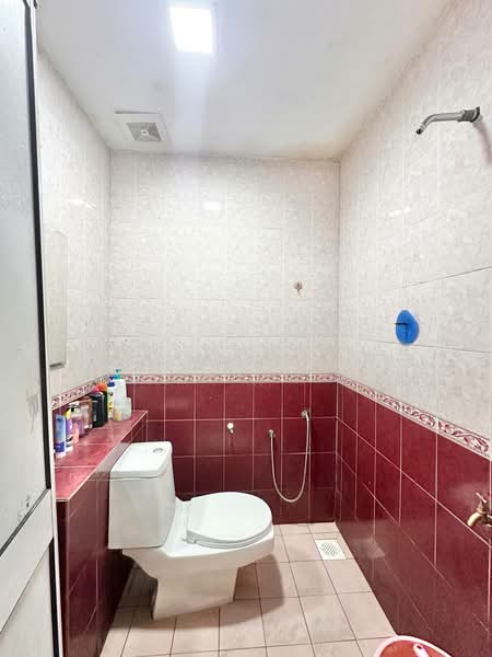1-storey Terraced House for Sale in Taman Dato Harun (Petaling Jaya) - Lukman Hakim - Bathroom - PropertyGuru.com.my
