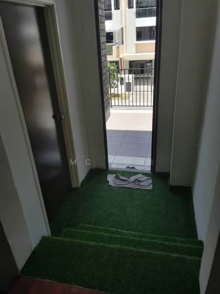 Setia Utama 2 untuk Untuk Dijual - RM 950,000, Feb 2026 - Entrance - PropertyGuru.com.my