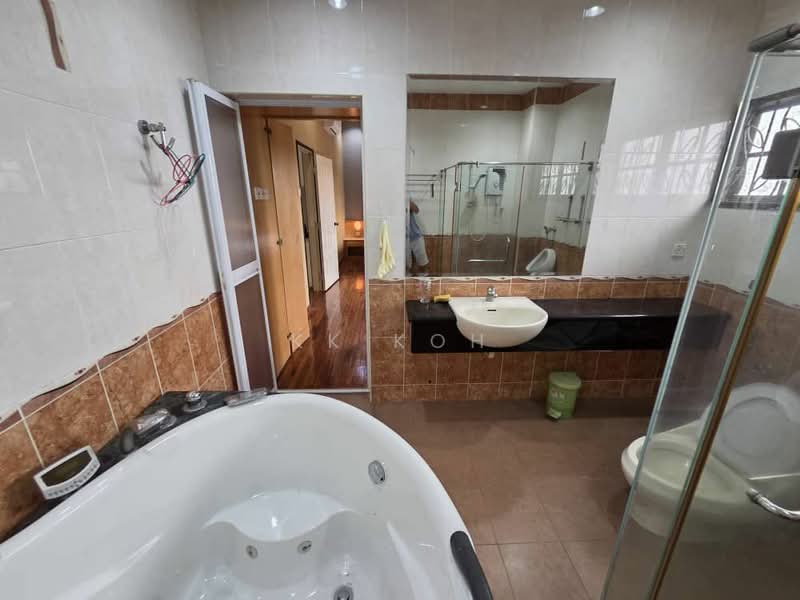 Semi-Detached House for Rent in Kulai (Johor) - KK Koh - Bathroom - PropertyGuru.com.my