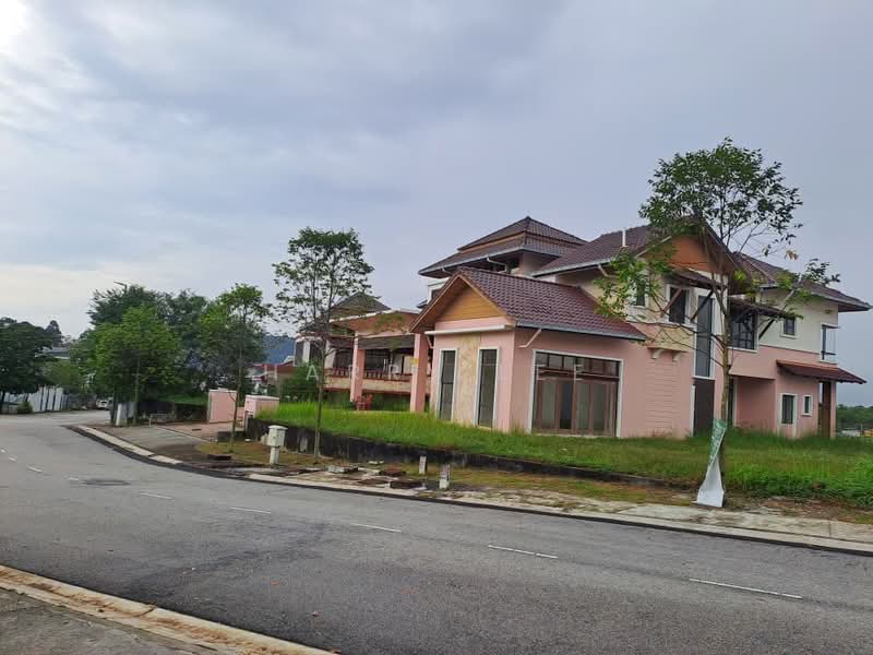 Bungalow for Sale in Seksyen U10 (Shah Alam) - Harry Lee - Exterior - PropertyGuru.com.my