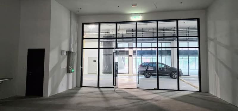Warehouse for Rent in Kota Damansara (Selangor) - Shawn Loh - Entrance - PropertyGuru.com.my