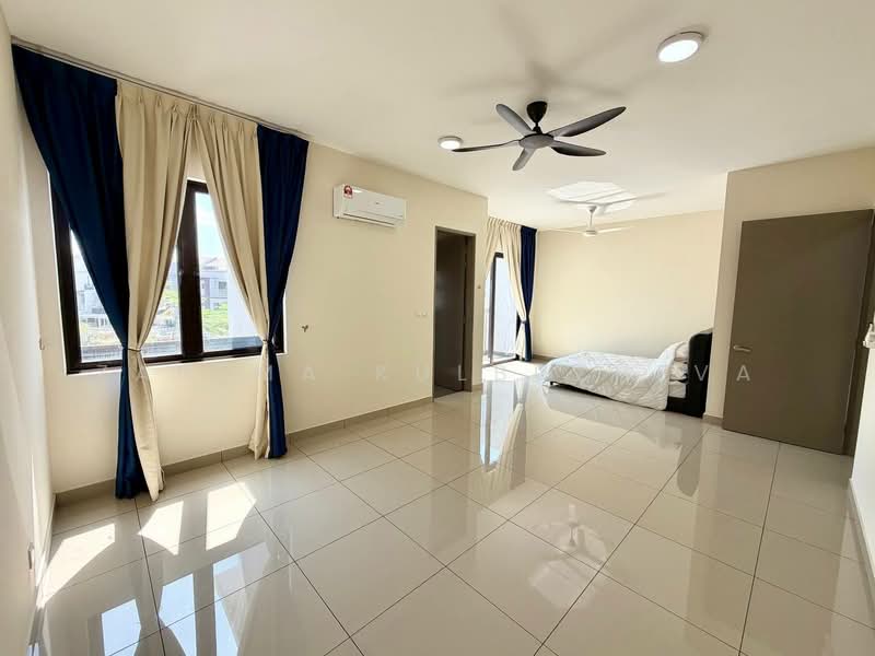 The Strata untuk Untuk Dijual - RM 495,000, Feb 2026 - Bedroom - PropertyGuru.com.my