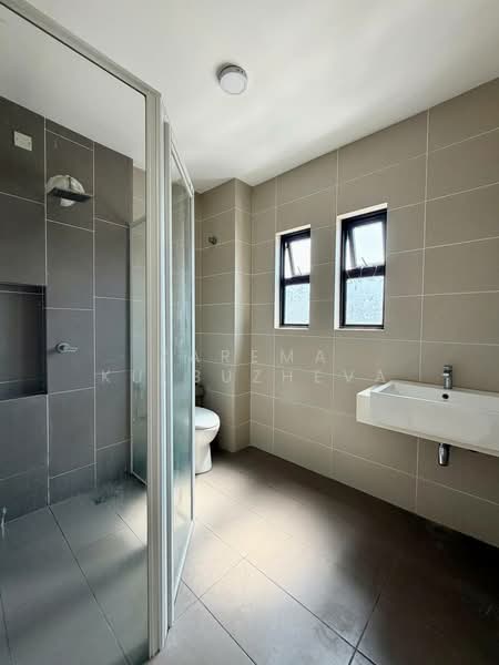 The Strata untuk Untuk Dijual - RM 495,000, Feb 2026 - Bathroom - PropertyGuru.com.my