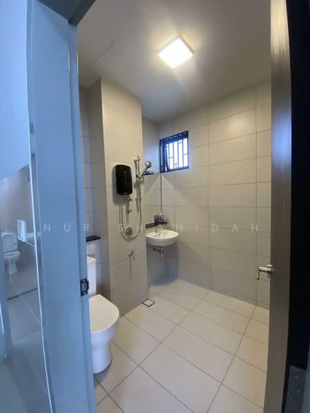 2-storey Terraced House for Rent in Elmina (Shah Alam) - Nur Shahidah - Bathroom - PropertyGuru.com.my