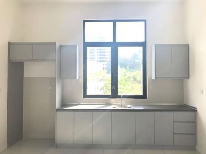 3-storey Terraced House for Rent in Ampang (Kuala Lumpur) - Rashid Sukri - Kitchen - PropertyGuru.com.my
