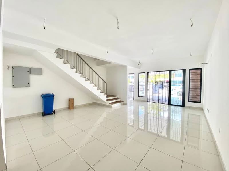 2-storey Terraced House for Sale in Elmina (Shah Alam) - Alif Saad - Living Room - PropertyGuru.com.my