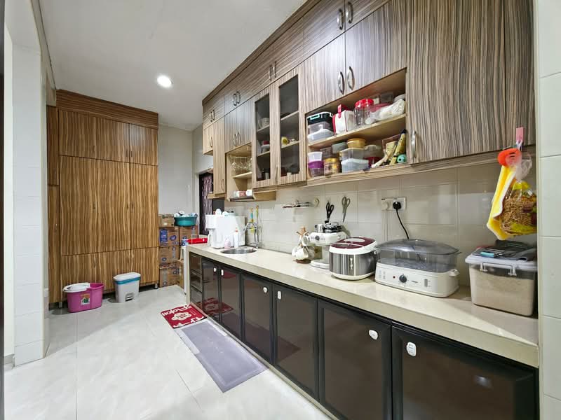Semi-Detached House for Sale in Bandar Indahpura (Kulai) - Fu Guan - Kitchen - PropertyGuru.com.my