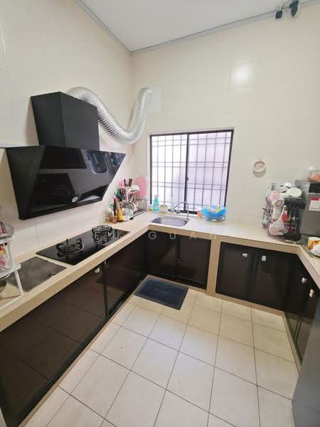 Semi-Detached House for Sale in Bandar Indahpura (Kulai) - Fu Guan - Kitchen - PropertyGuru.com.my