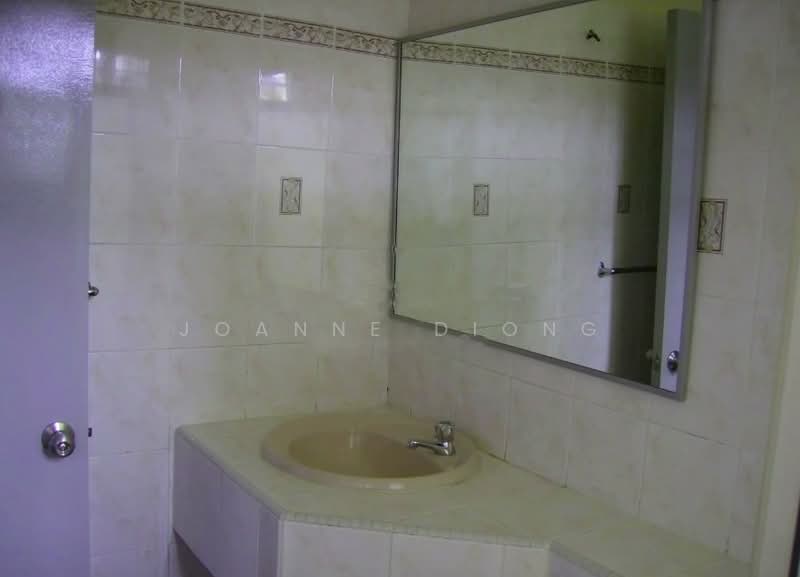 2-storey Terraced House for Rent in Usj 20 (Subang Jaya) - Joanne Diong - Bathroom - PropertyGuru.com.my