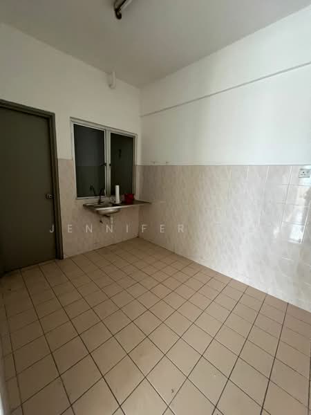 Suria Kipark Damansara untuk Untuk Dijual - RM 298,000, Mac 2026 - Kitchen - PropertyGuru.com.my