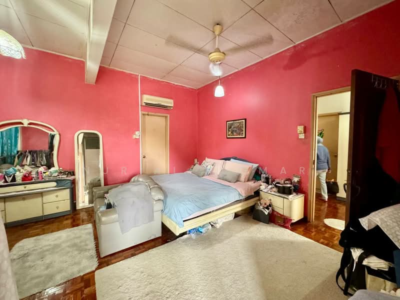 2-storey Terraced House for Sale in Shah Alam (Selangor) - Nur Alia Omar - Bedroom - PropertyGuru.com.my