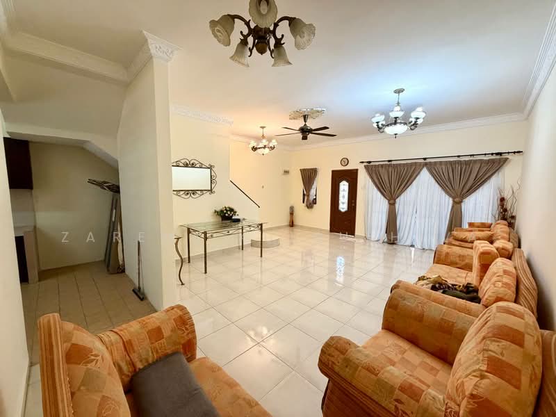 Bandar Baru Bangi untuk Untuk Dijual - RM 540,000, Apr 2026 - Living Room - PropertyGuru.com.my