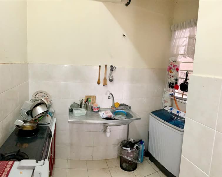Apartment for Sale at Suria Tropika Apartment - Syazue Wanie - Kitchen - PropertyGuru.com.my