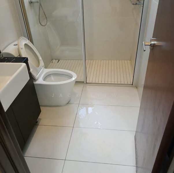 Condominium for Sale at Royal Strand @ Country Garden Danga Bay - Jack Liew - Bathroom - PropertyGuru.com.my