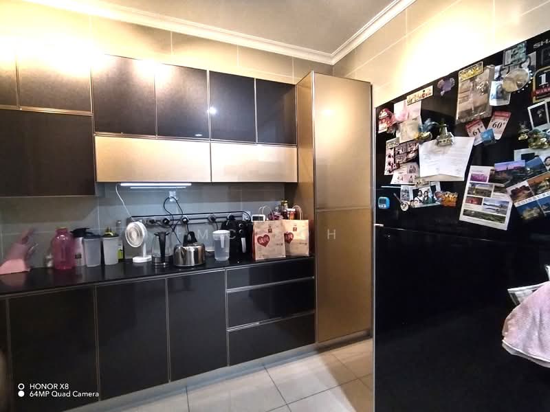 3-storey Terraced House for Sale in Shah Alam (Selangor) - MC Soh - Kitchen - PropertyGuru.com.my