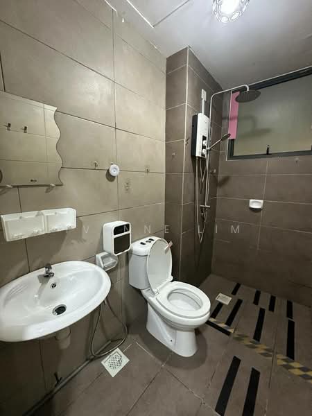 Service Residence for Sale at ARC @ Austin Hills - Yvonne Lim - Bathroom - PropertyGuru.com.my