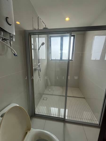 Condominium for Sale at Royal Strand @ Country Garden Danga Bay - Jack Liew - Bathroom - PropertyGuru.com.my