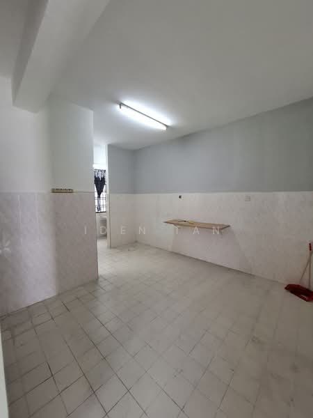2-storey Terraced House for Sale in Skudai (Johor) - Iden Tan - Kitchen - PropertyGuru.com.my