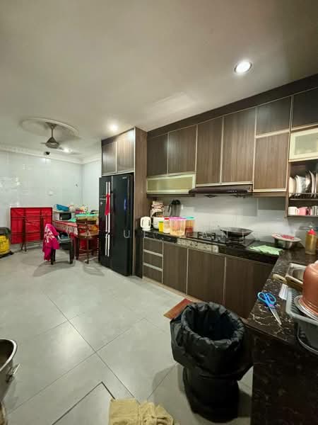 2-storey Terraced House for Sale in Saujana Puchong (Puchong) - Syazue Wanie - Kitchen - PropertyGuru.com.my